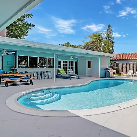 Wonderful 4Br And 3Ba Villa Pool Jacuzzi Near Beach